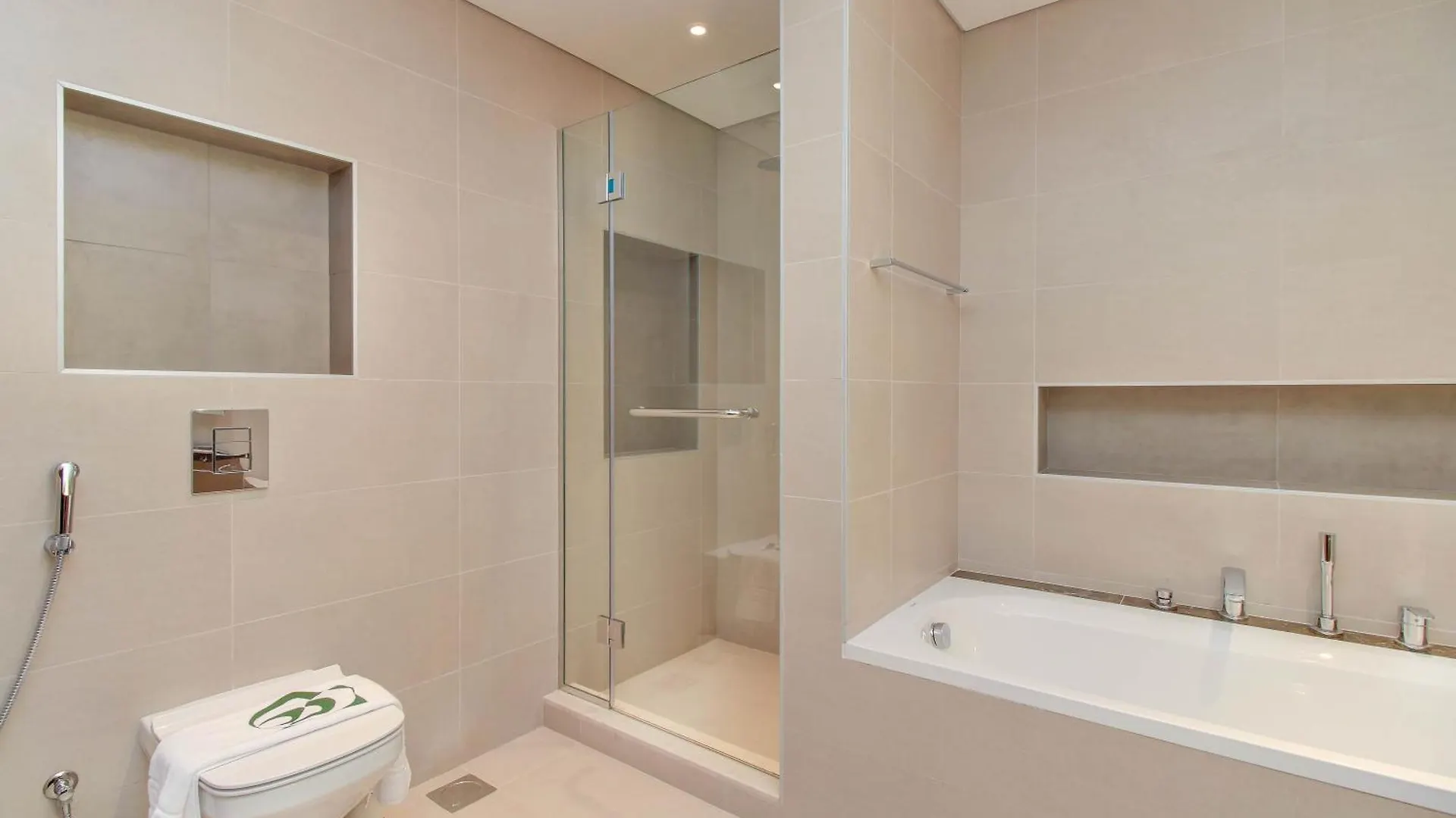 2 Bedroom Blvd Heights By Pk Holidays Dubai Apartment